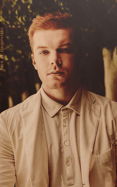 Cameron Monaghan UOBPavj2_o