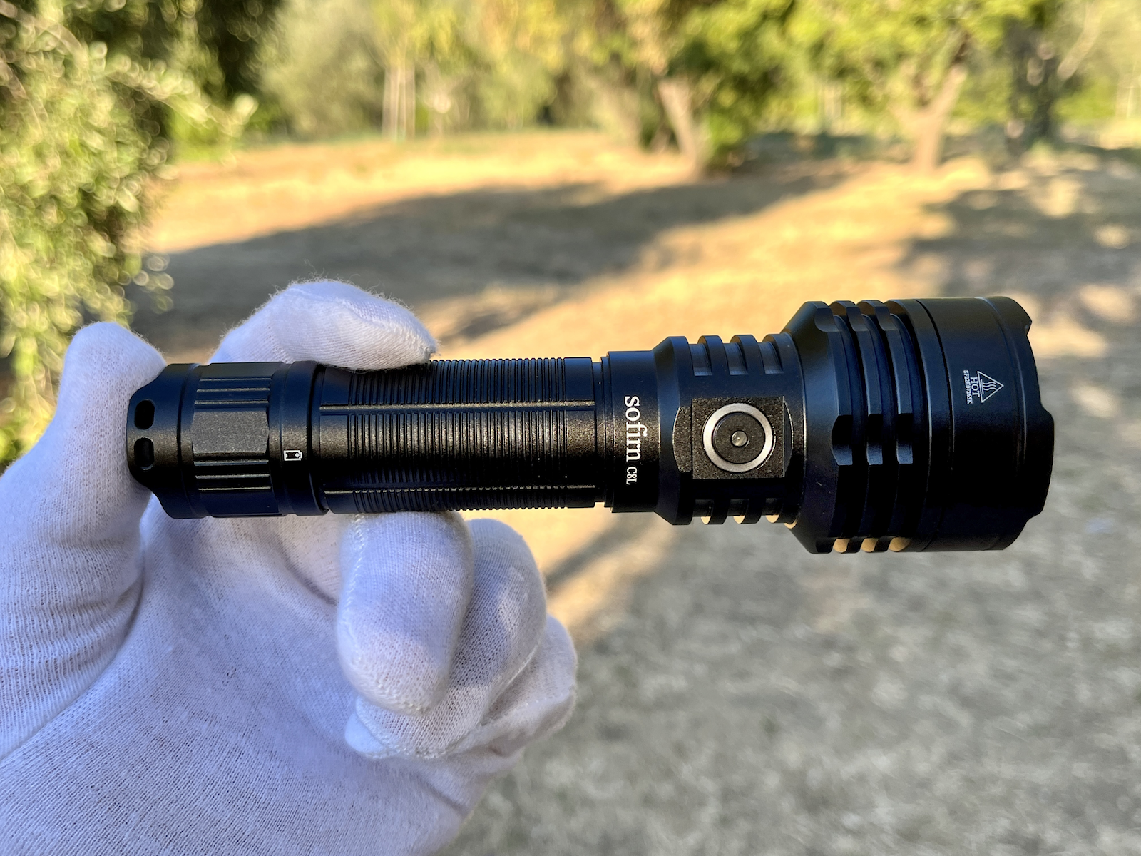 Sofirn C8L review, Thrower flashlight with 3,000 lumens and 70 kcd throw