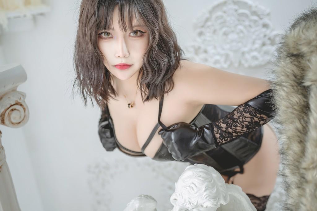 Coser@抱走莫子aa Vol.029: 黑色皮衣 (40 photos )(13)