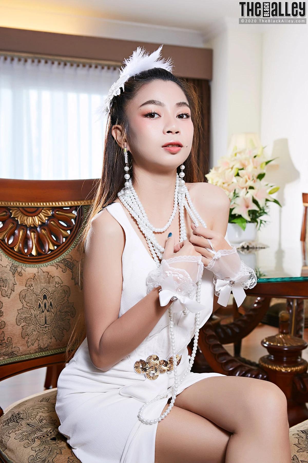 Juliet The Black Alley Photobook Set.26(12)