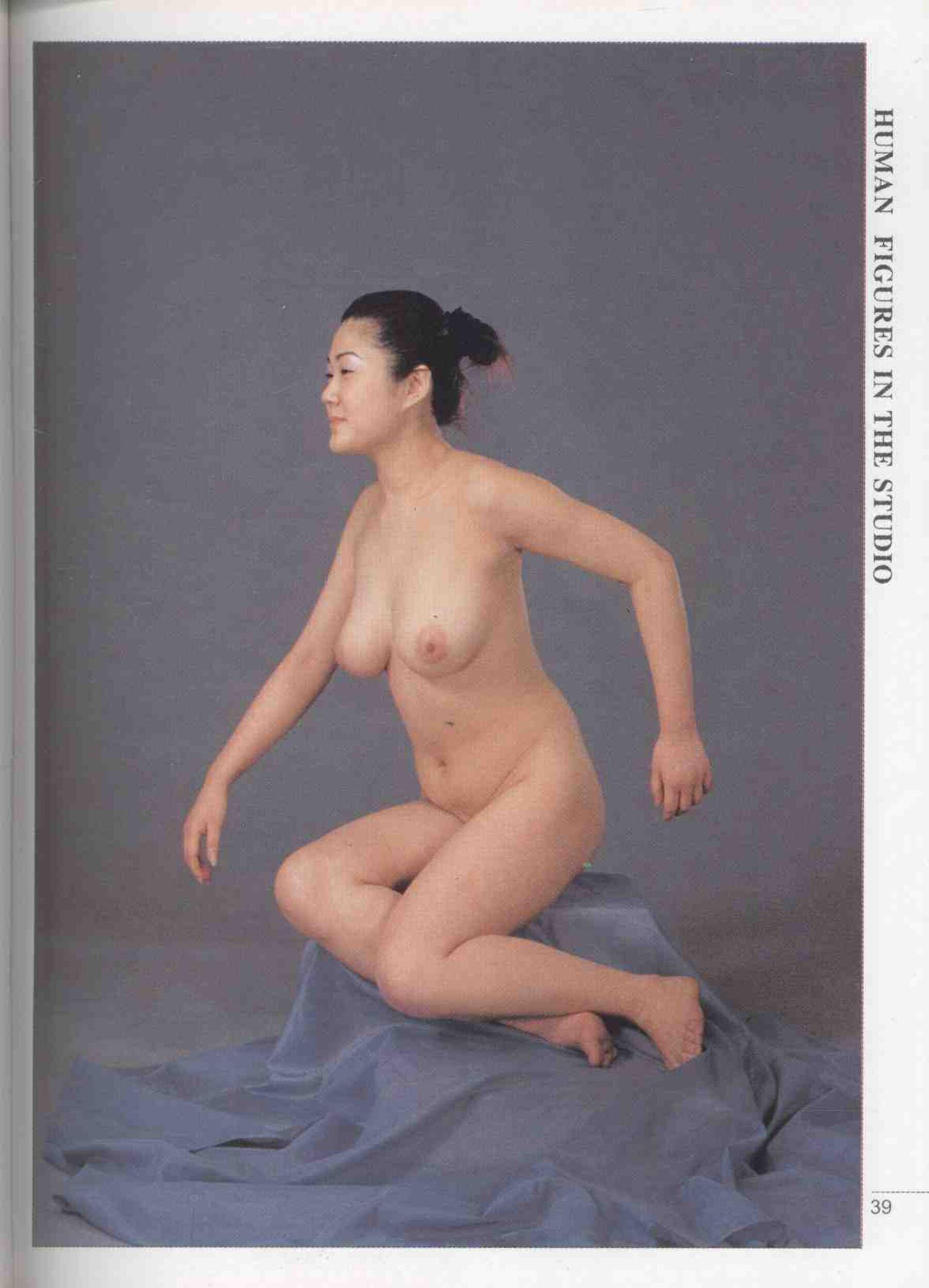 书籍扫描 实用人体模特摄影·坐姿篇(44)