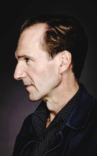 Ralph Fiennes TKM2nTWb_o