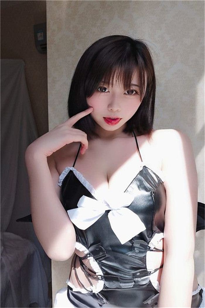 奈汐酱nice 可乐女仆写真(8)