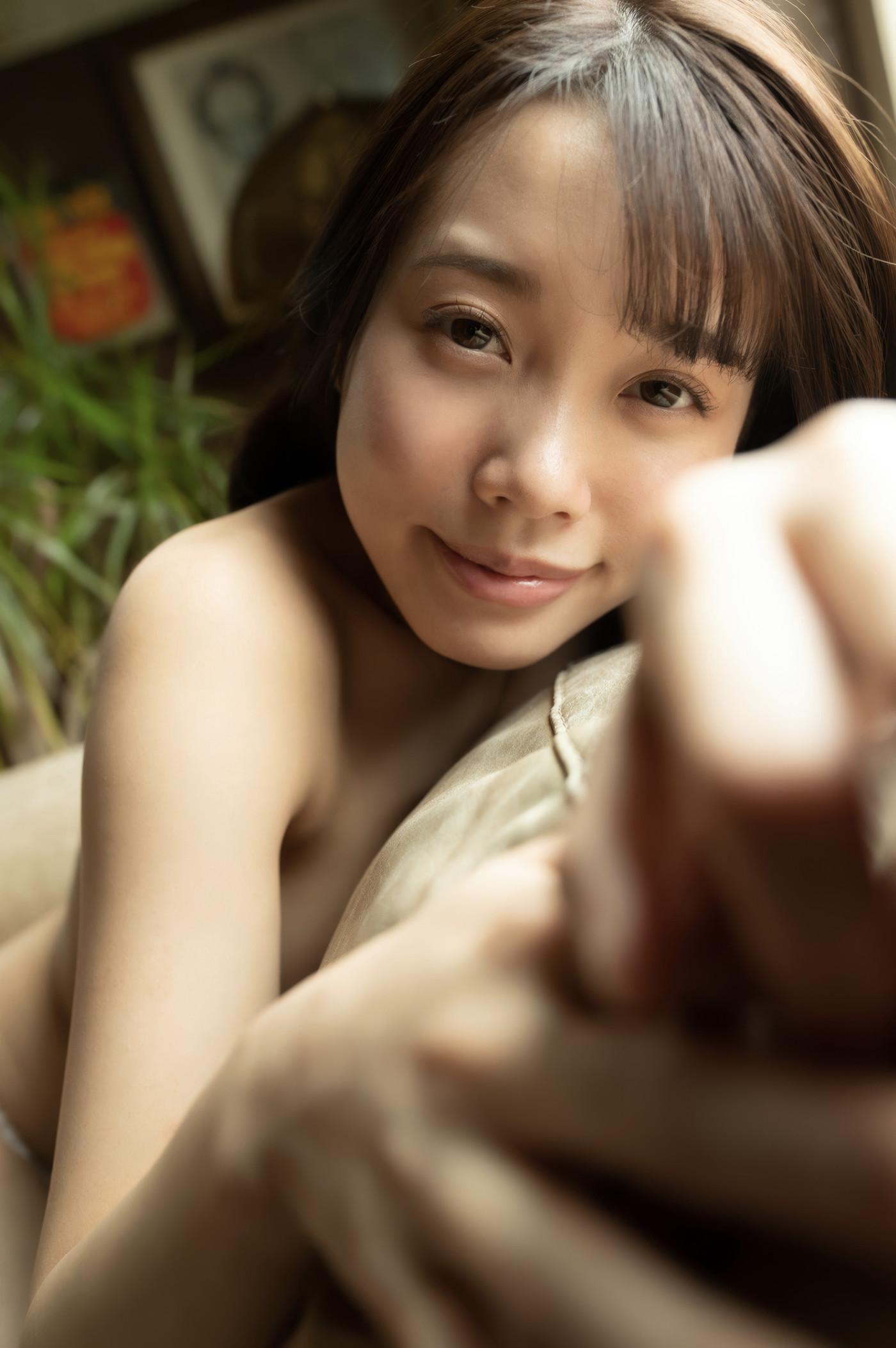 Minami Hironaka 広仲みなみ, グラビア写真集 ‘SOUTH BLUE’ Set.01(19)