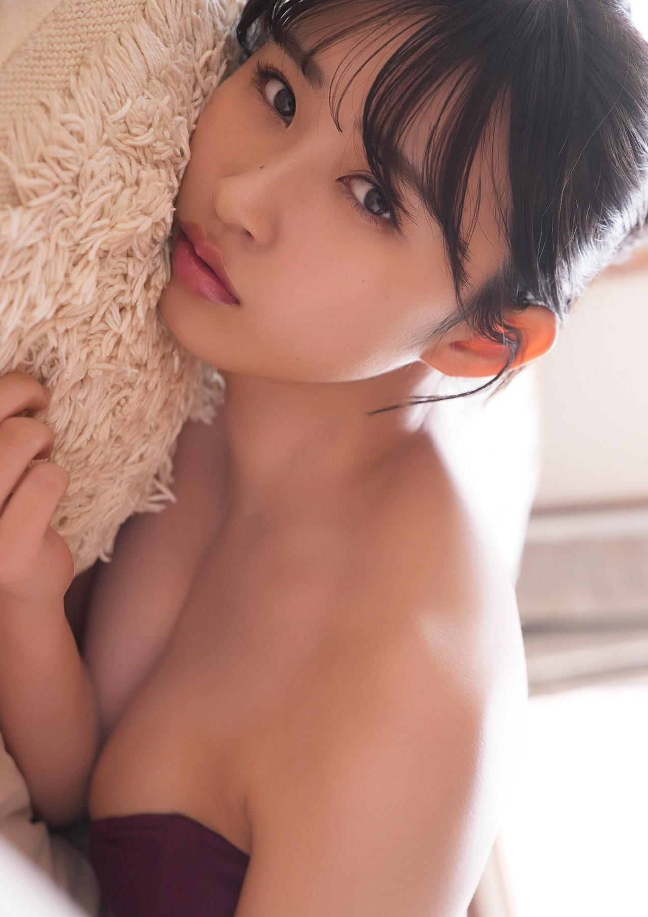 Hinata Matsumoto 松本日向, BOMBデジタル写真集 『はじめての朝』 Set.02(8)