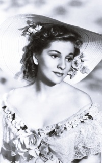 Joan Fontaine YgpVW8hZ_o