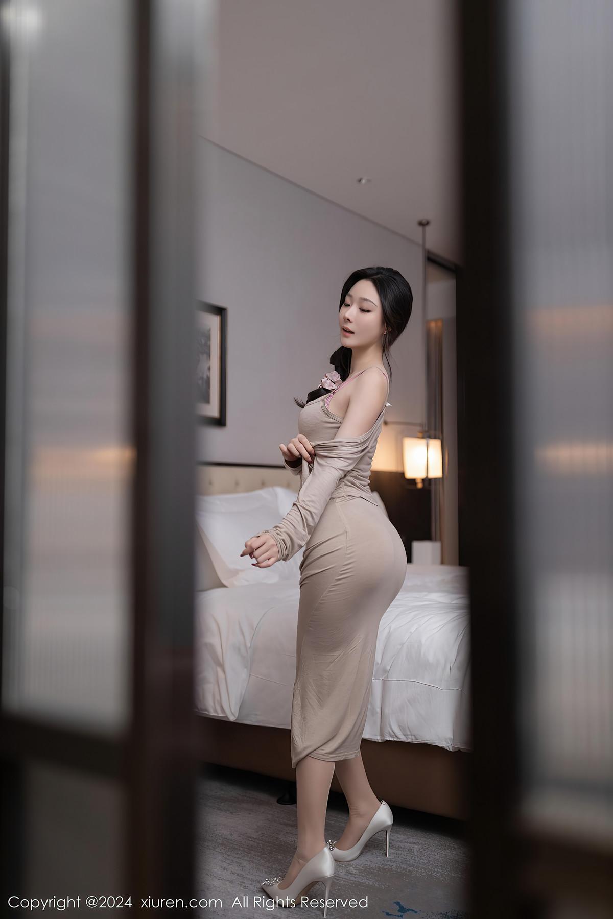 XiuRen秀人网 No.8417 小逗逗XiaoDouDou(12)
