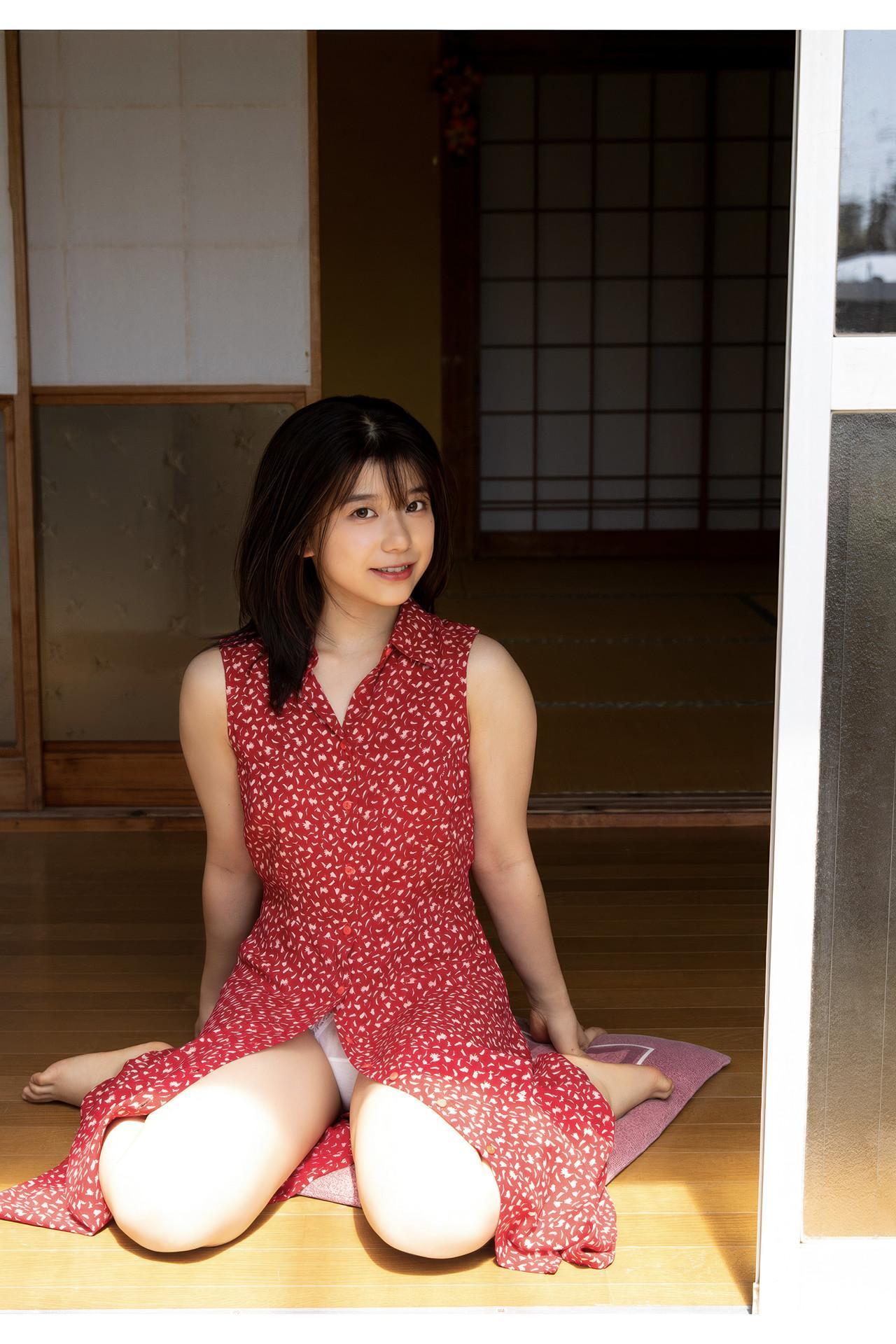 Niko Kawago 川越にこ, 週刊ポストデジタル写真集 「うぶな瞳に恋してる」 Set.01(11)