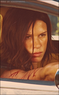 Rhona Mitra Bn3hEypC_o