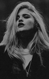 Sky Ferreira  Sr6ZuIiW_o