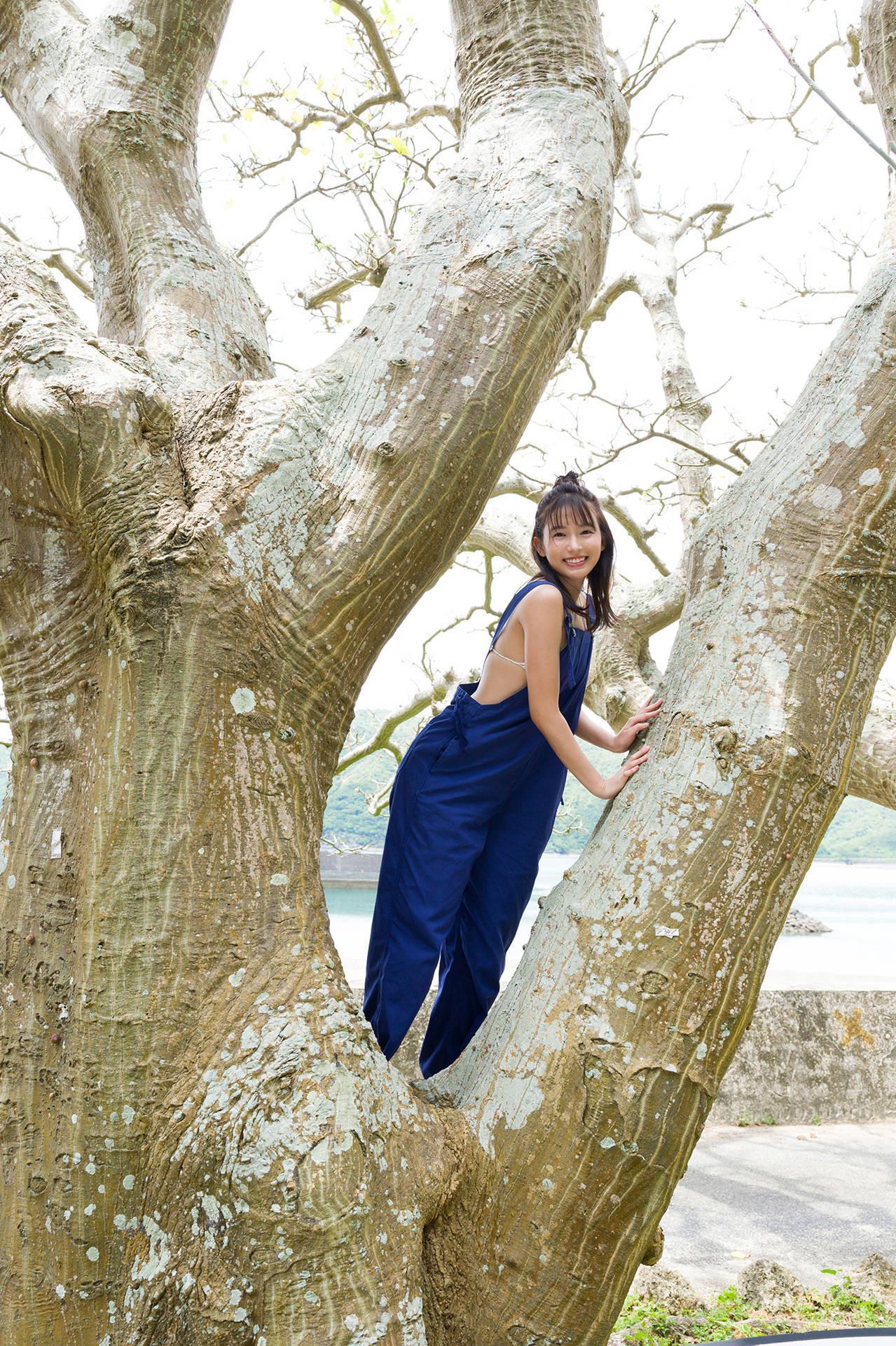 Nene Shida 志田音々, ファースト写真集アナザーバージョン 『ｎｅｎｅ－まるっとりっぷ－』 Set.05(2)