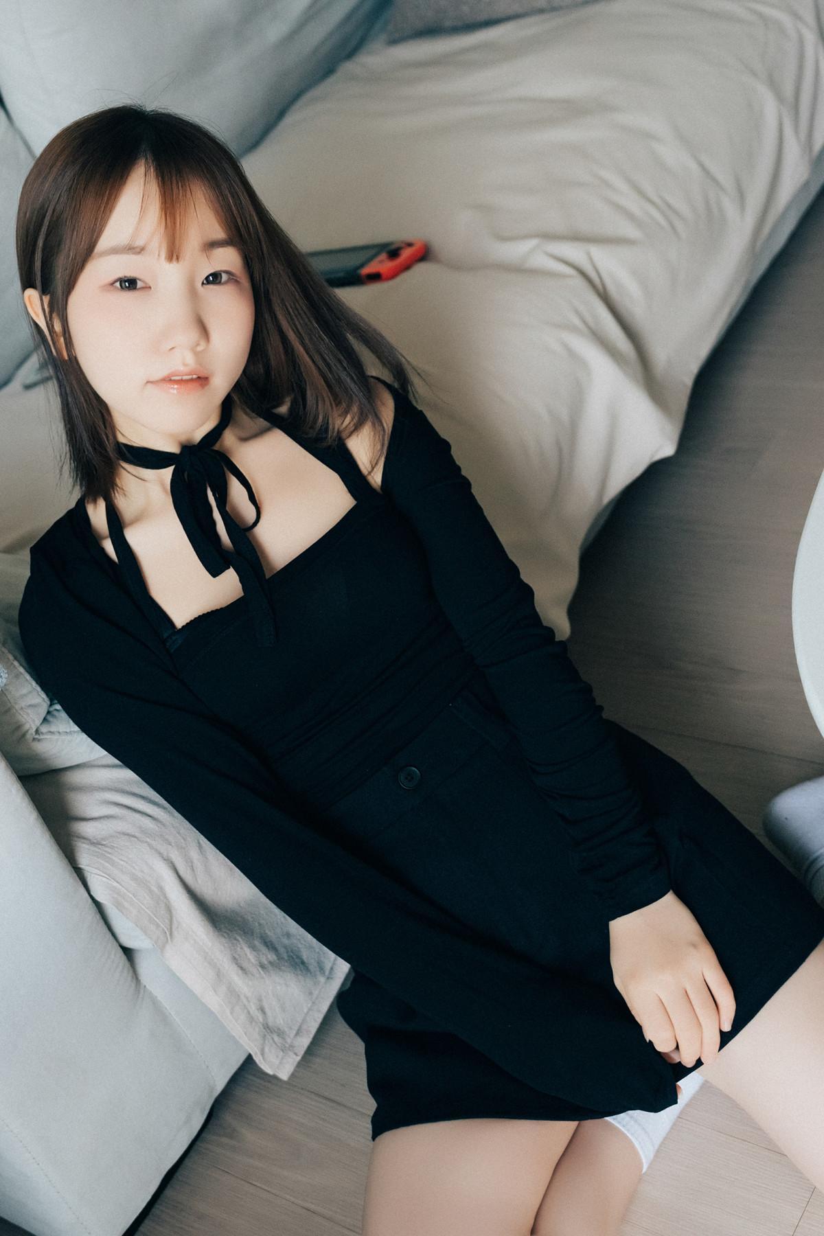 Han Yeri 한예리, Loozy ‘Visitor’ Set.01(25)