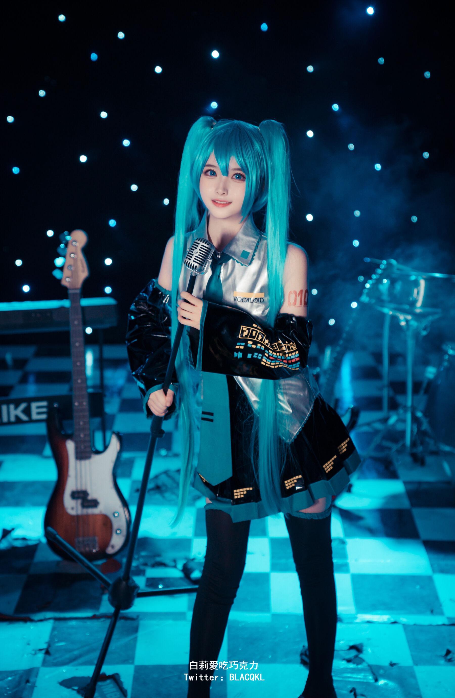 国模人体 白莉爱吃巧克力《未来初音 Miku》(21)