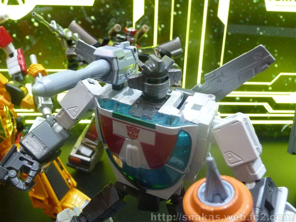 [Masterpiece] MP-20 Wheeljack/Invento ― MP-23 Exhaust (Diaclone) - Page 7 OhNw42bh_o