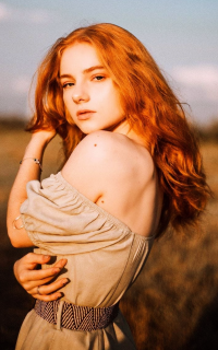 Julia Adamenko J3VoqAs8_o