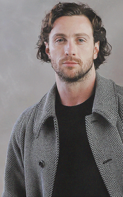 brunet - Aaron Taylor-Johnson - Page 2 YWlcfgGP_o