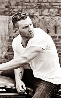 Jai Courtney 2myF4dnf_o