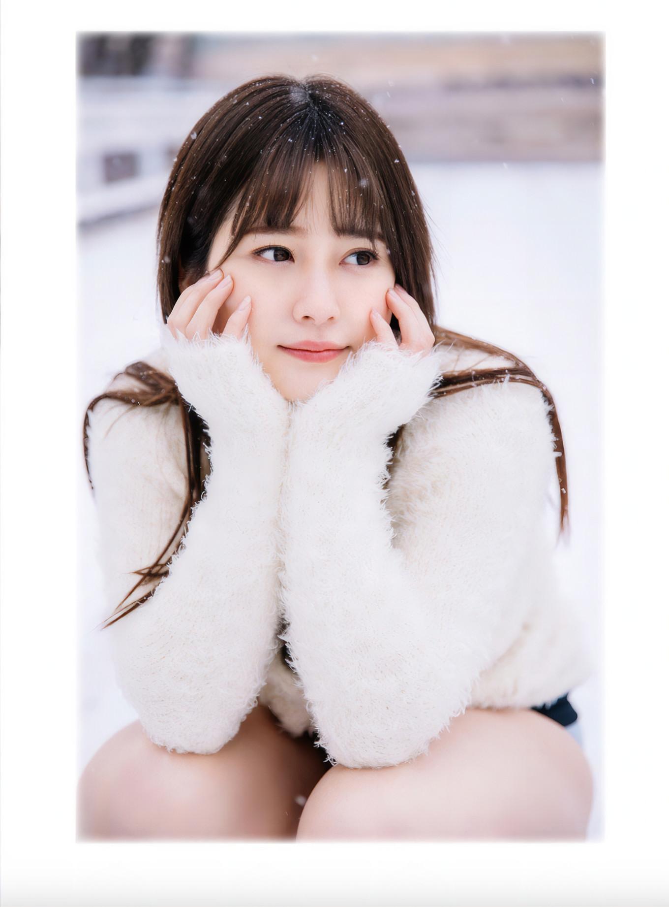 Maina Yuuri 優梨まいな, 写真集 Alarm 「MAINA」 Set.01(7)