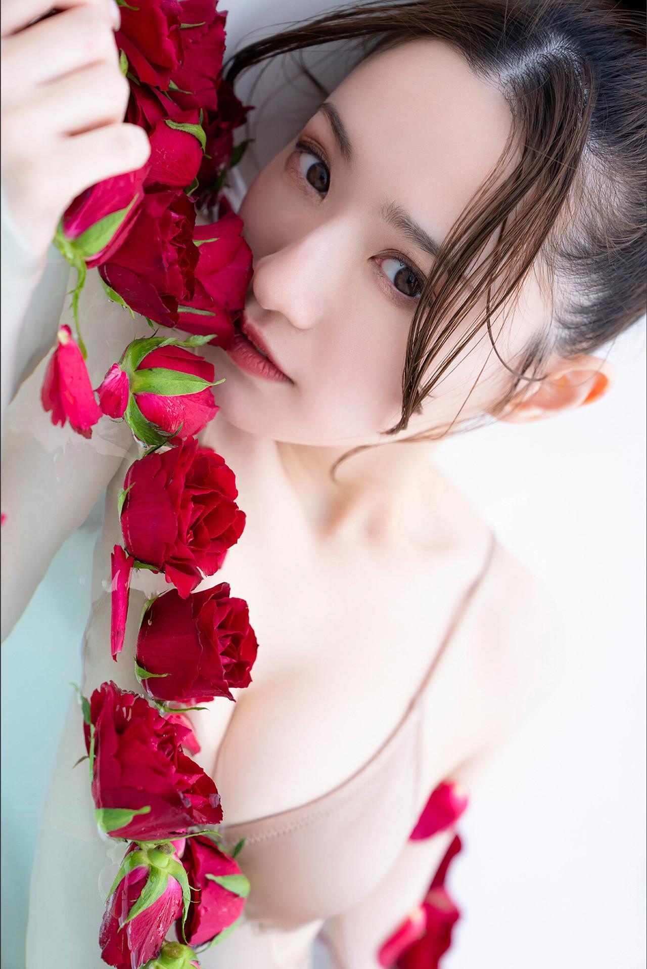Kana Nakada 中田花奈, ヤンマガデジタル写真集 「もっとずっと、かなりん」 Set.02(30)