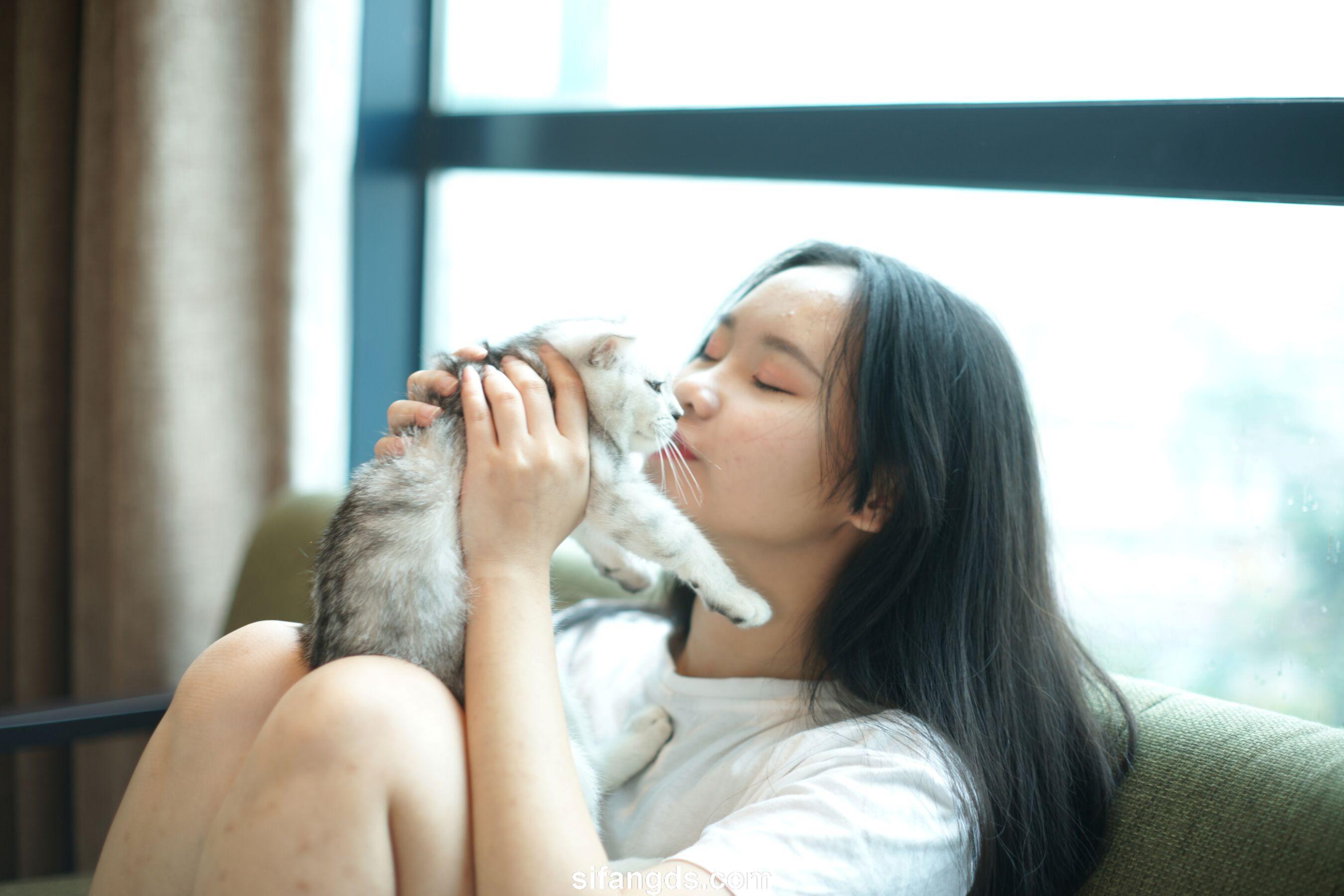 国模套图 素人私拍流出(78)