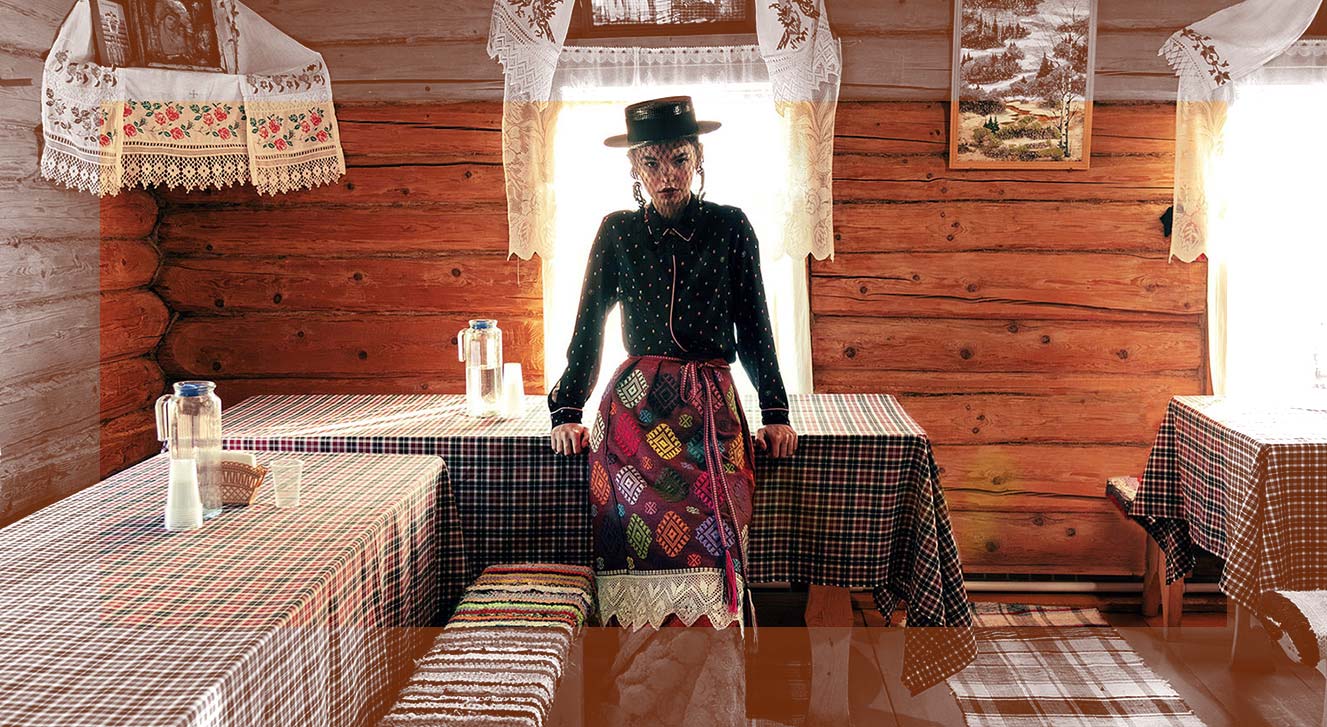 Ksenia, Elena Schumskaya by Andrey Yakovlev + Lili Aleeva Модные наряды в деревенских интерьерах