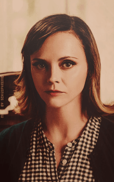 Christina Ricci R9oaAZiu_o