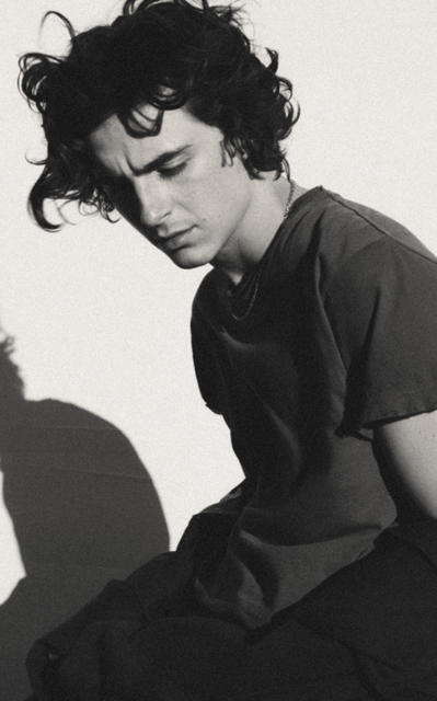 Timothée Chalamet  Gx2WLiHC_o