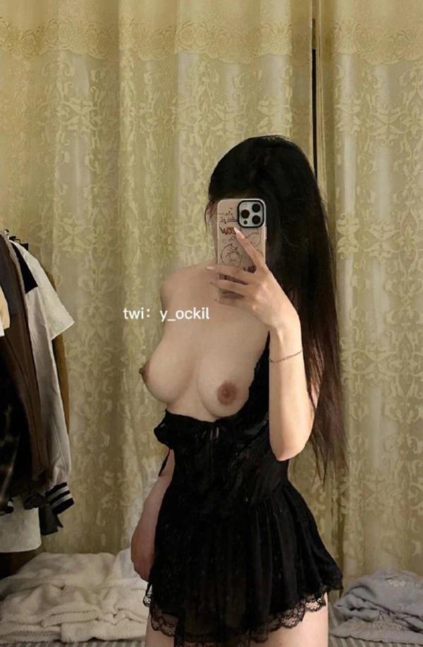 白虎福利姬@粉脑浆y_ockil尺度私拍视图合集11(10)