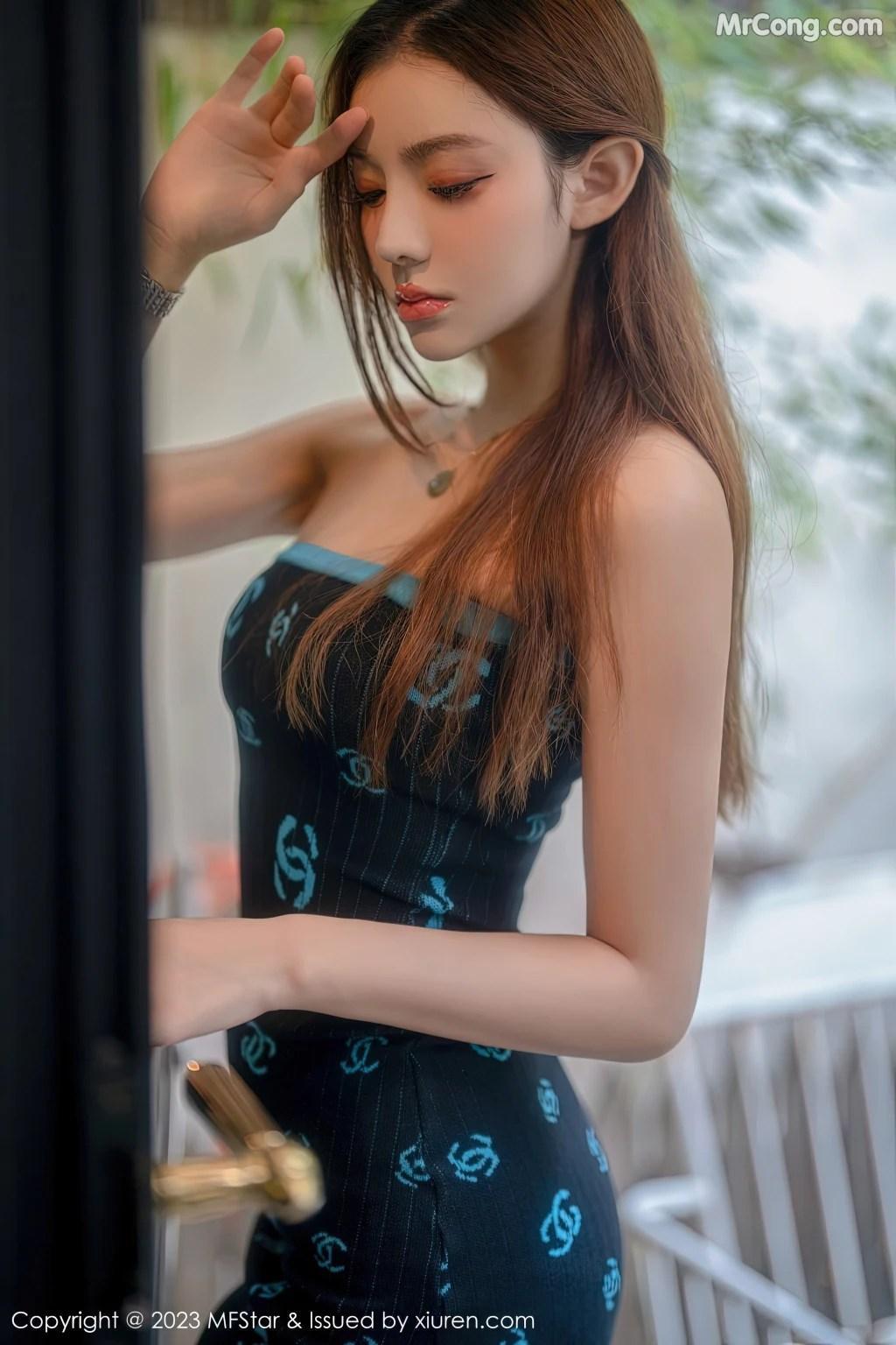 MFStar Vol.586: 加朵babe (74 photos)