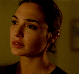 (GIULIA) LENA « UNE LÉGISTE PAS COMME LES AUTRES. » WqXzY76H_o