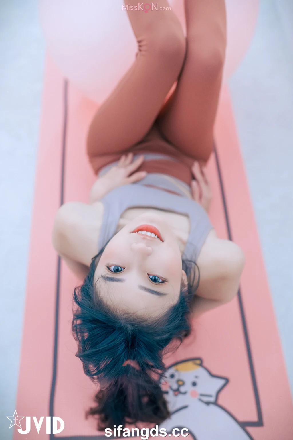 [JVID] 妍妍 Angel:【禁忌瑜珈課程】 瑜珈教練的秘密 裸體私人課程 (224 photos )(125)