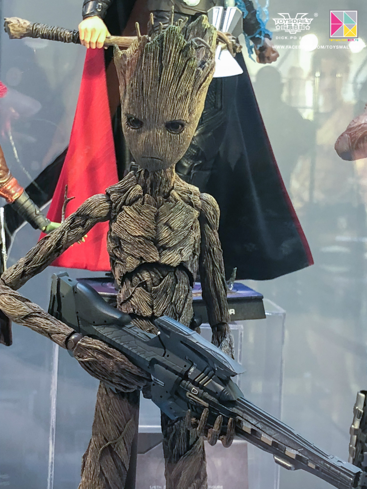 Exhibition Hot Toys : Avengers - Infinity Wars  JpnfjWKR_o