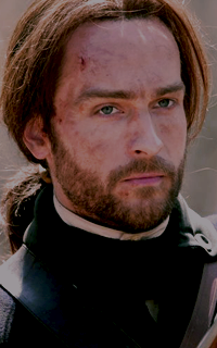 Tom Mison Kc0dYHtl_o