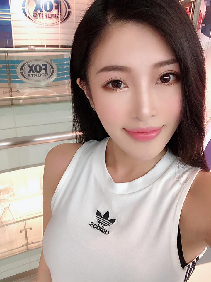 直播正妹—Ginny妮 sBpZOsDf o - 直播正妹—Ginny妮