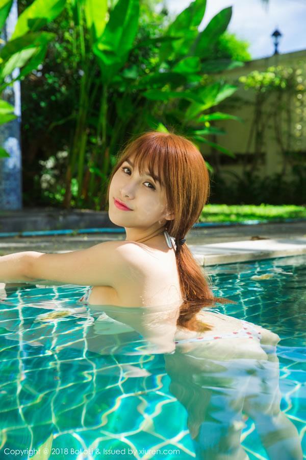 波萝社VOL.121 夏美酱小草莓浴池湿身诱惑写真(17)