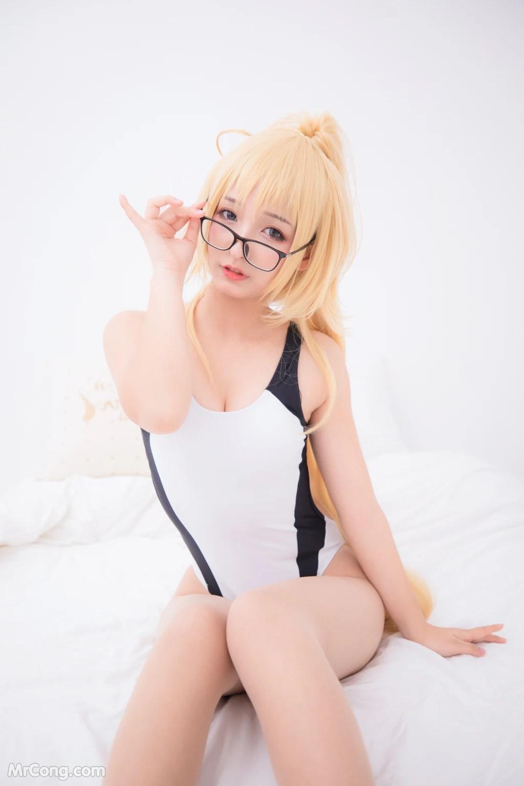 Coser@神楽坂真冬 Vol.036: 电子相册-白贞德《Swimingthedrea》(150 photos)(99)