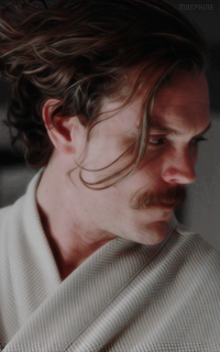 Clayne Crawford - Page 2 UYwxxQCP_o