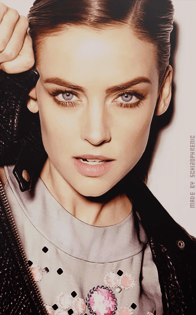 Jessica Stroup TDHFNkxx_o