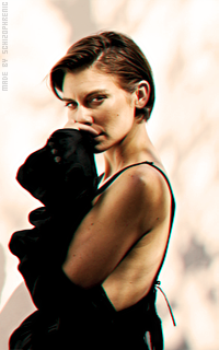 Lauren Cohan Vbo27LCE_o