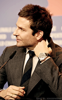 Bradley Cooper 4csZu5Sc_o