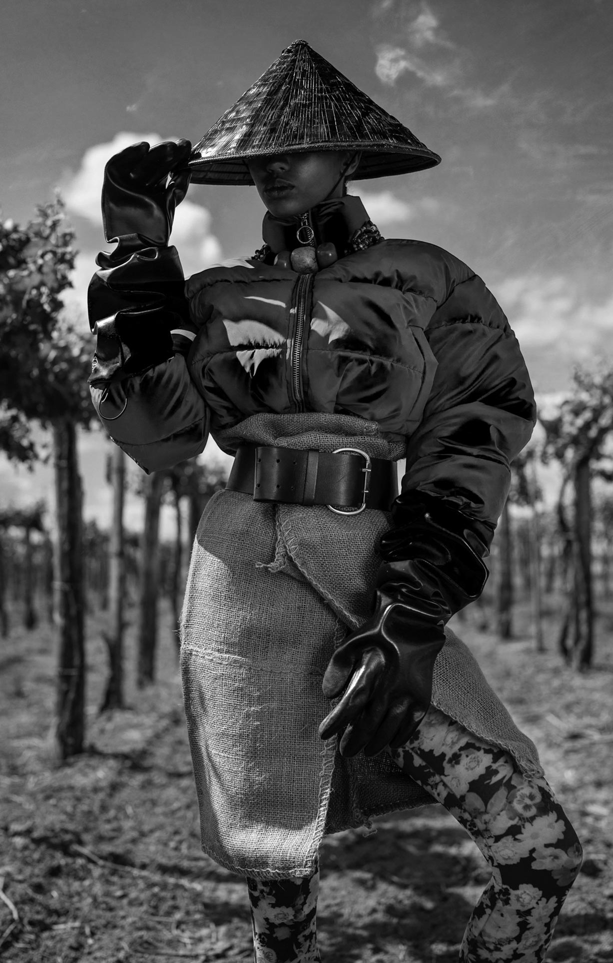 Lara Ndiaye by Attila Udvardi / Kaltblut Magazine Нетрадиционный взгляд на модную одежду / фото 20