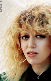 Natasha Lyonne HDVUDFdy_o