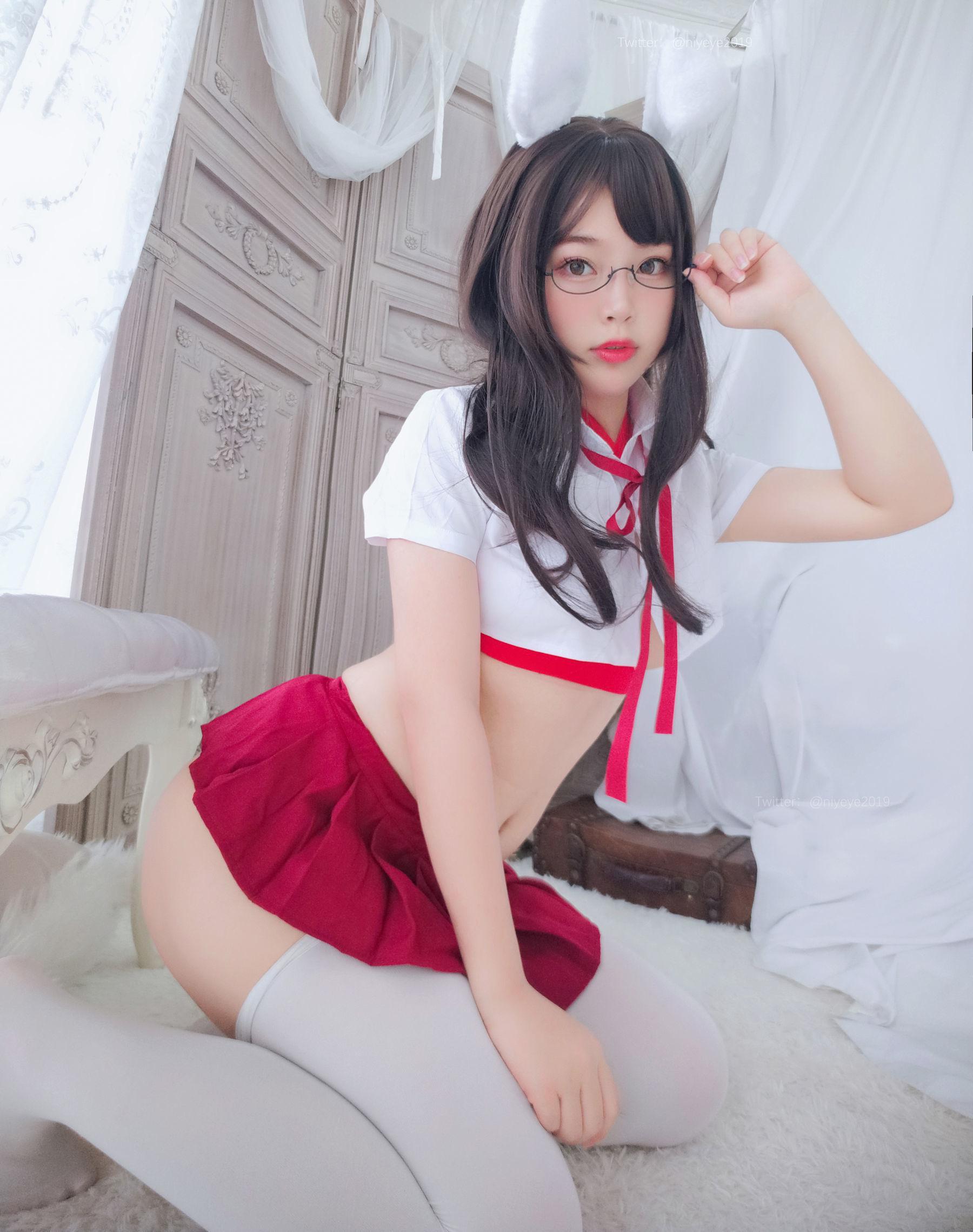 [网红COSER] 萌系小姐姐-白烨- – 发情期 写真集(56)