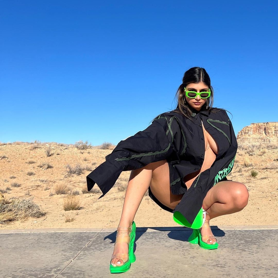 Mia Kalifa whore - dress undressed
