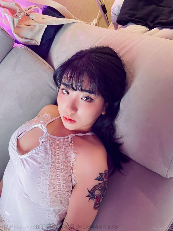 网红模特@Ech1h OnlyFans诱惑私拍视图4(23)