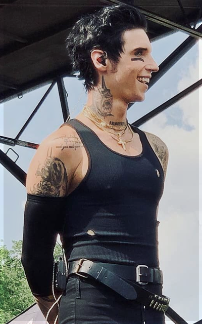 Andy Biersack 1E8sERzW_o