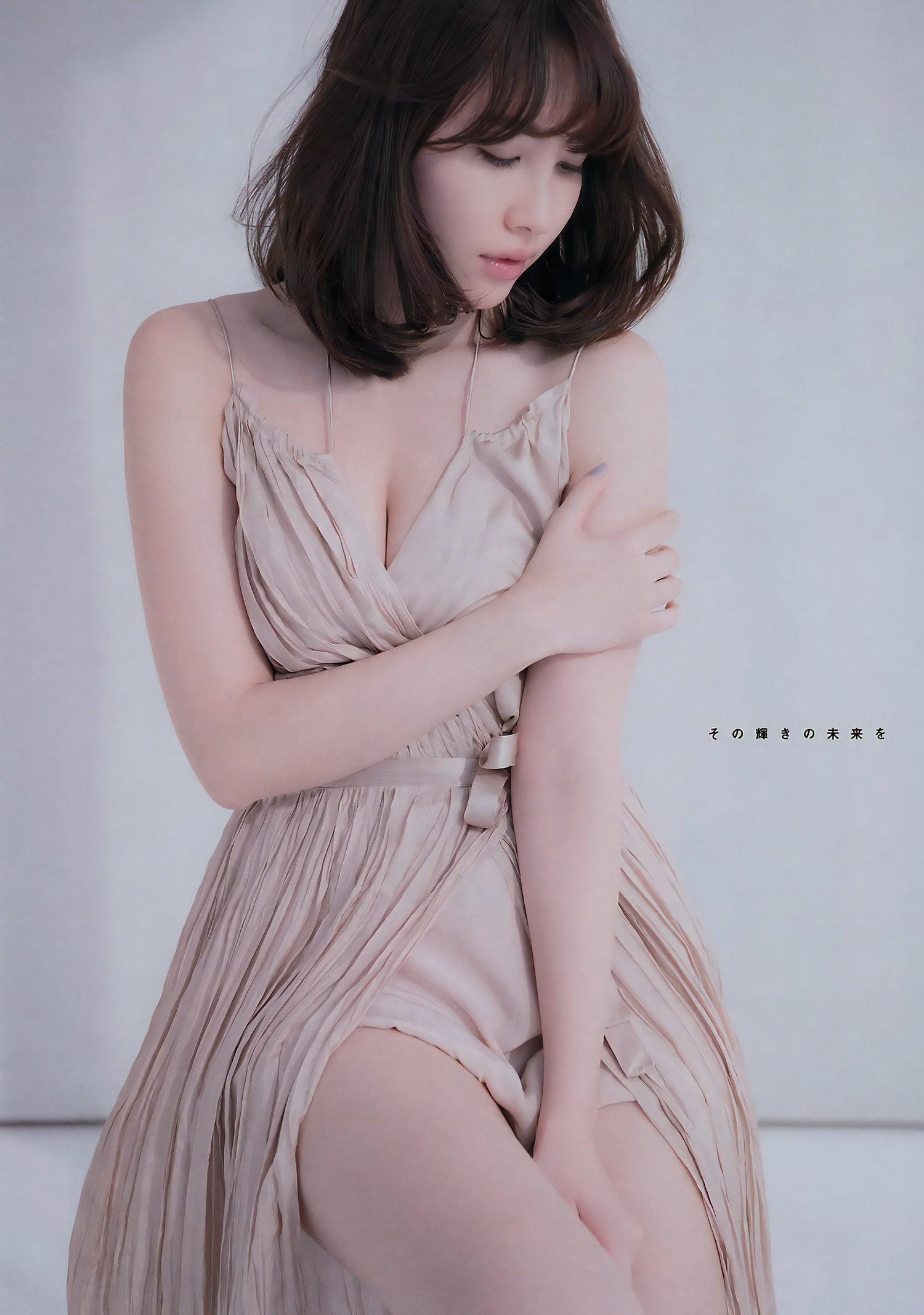 Haruna Kojima 小嶋陽菜, Young Magazine 2017 No.20 (ヤングマガジン 2017年20号)(8)