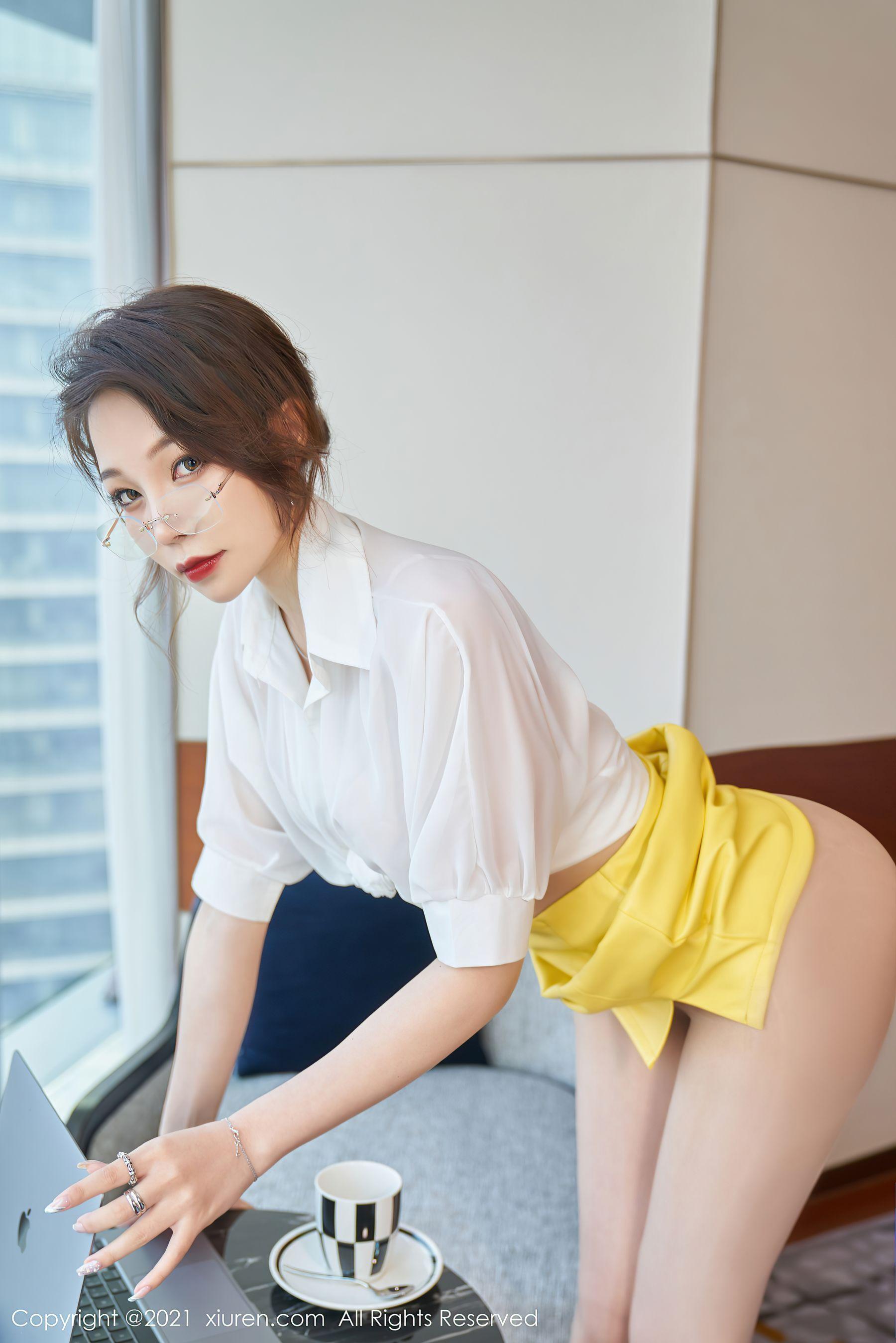 [秀人XiuRen] No.3543 芝芝Booty – 经典的职场眼镜OL(28)