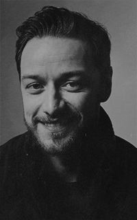 James McAvoy S6HVFYst_o