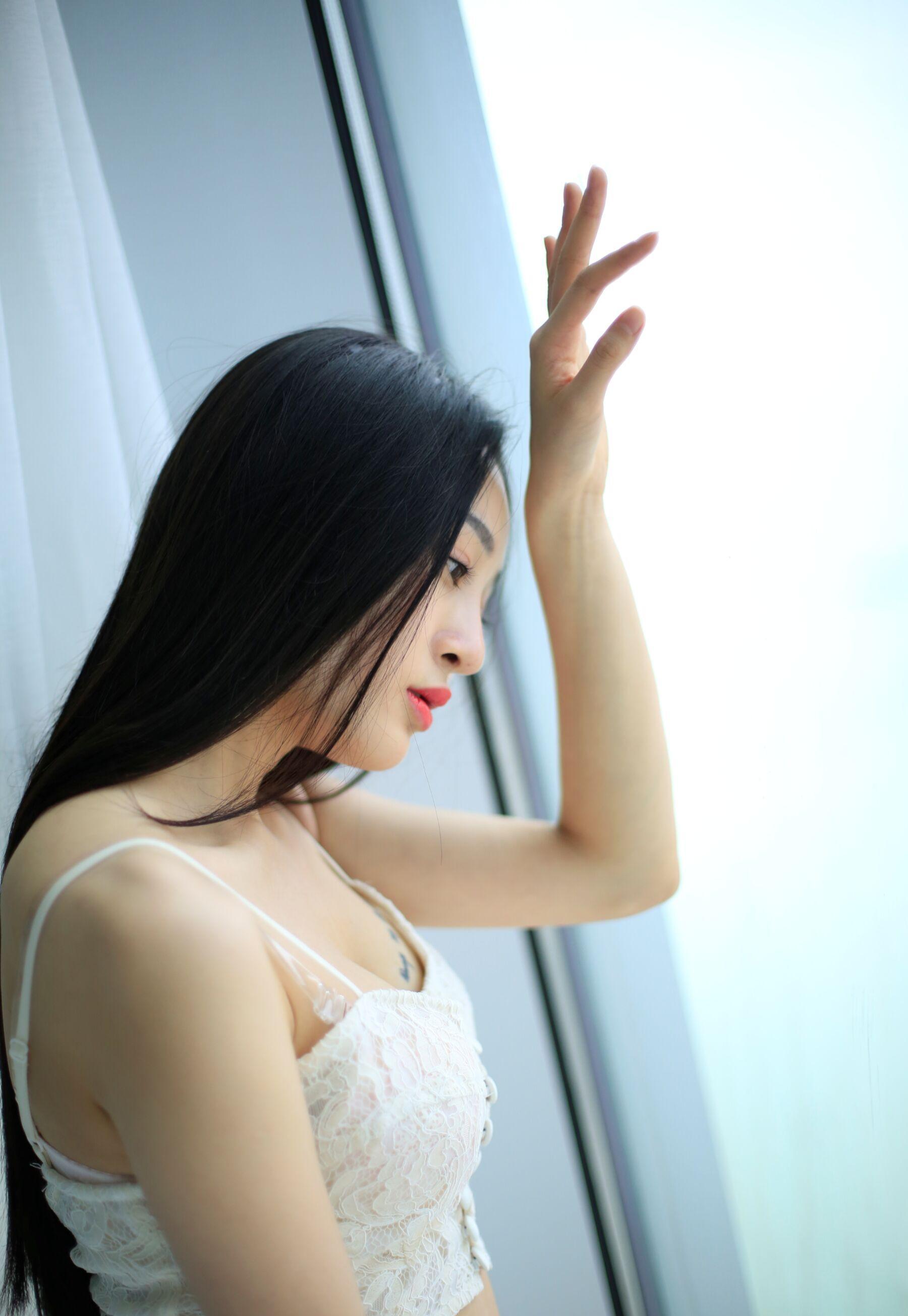 国模套图 素人私房流出(382)
